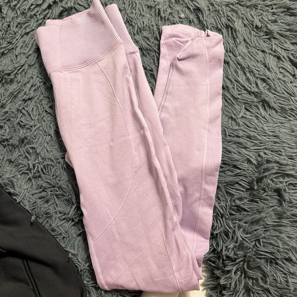 PINK Victoria's Secret Light Purple Leggings